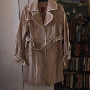 Espirit vintage women’s raincoat, great condition
